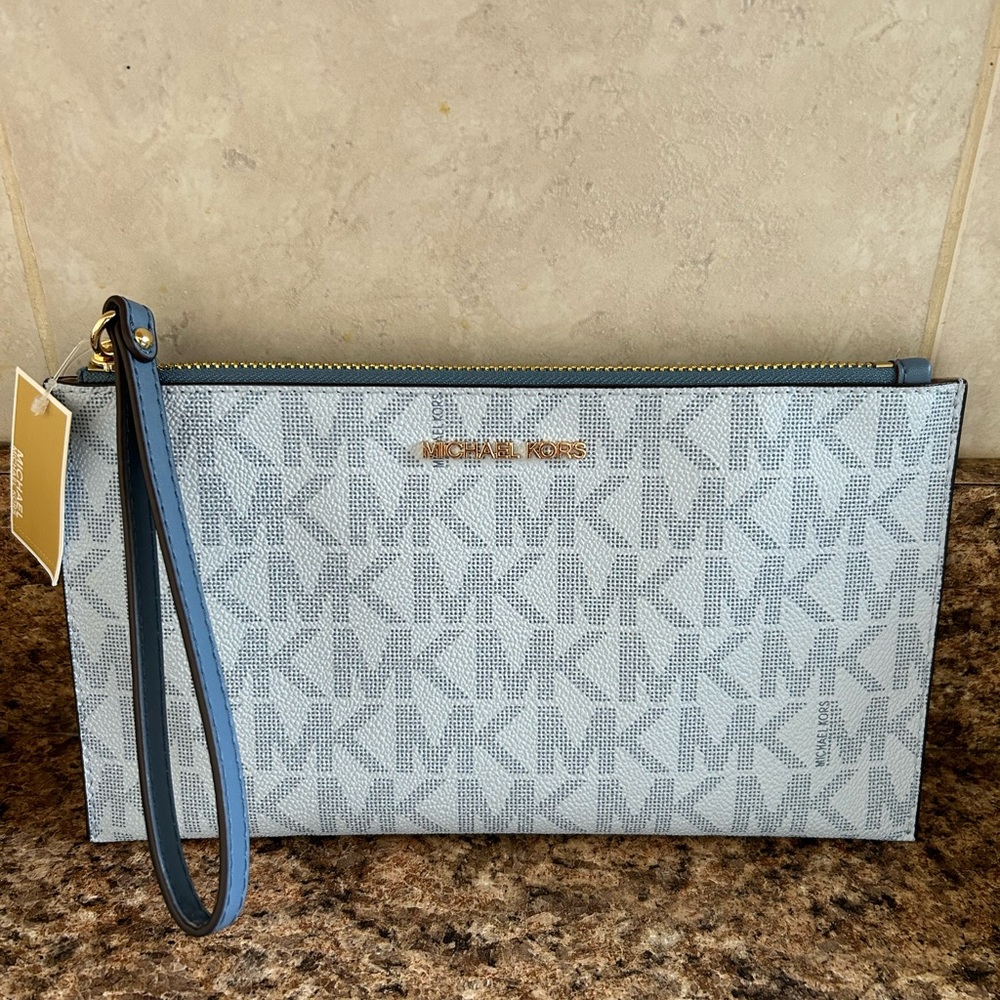 NWT Michael Kors Jet Set Lg Wristlet - Picture 1 of 4